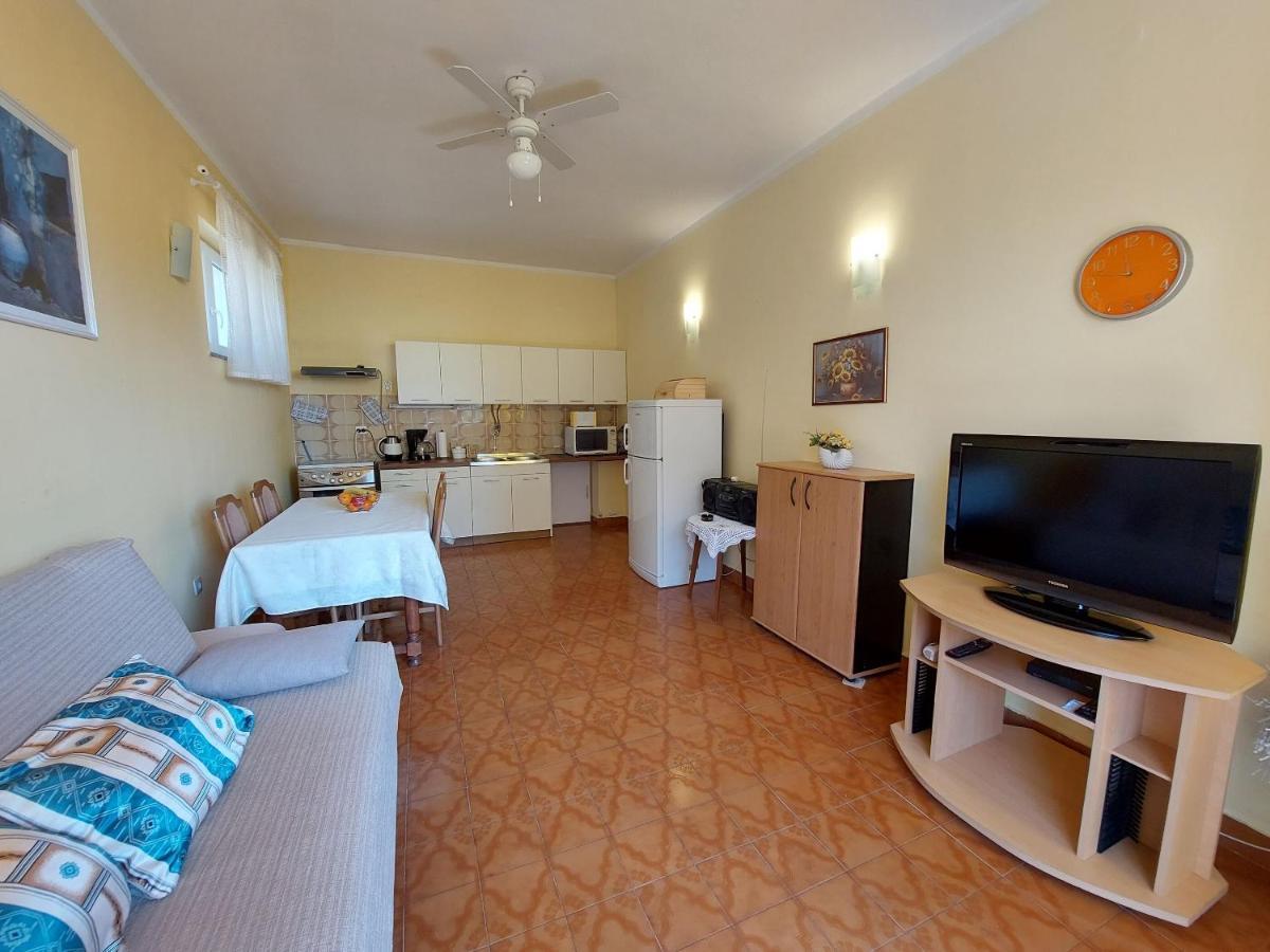 Apartments Faran Crikvenica Buitenkant foto