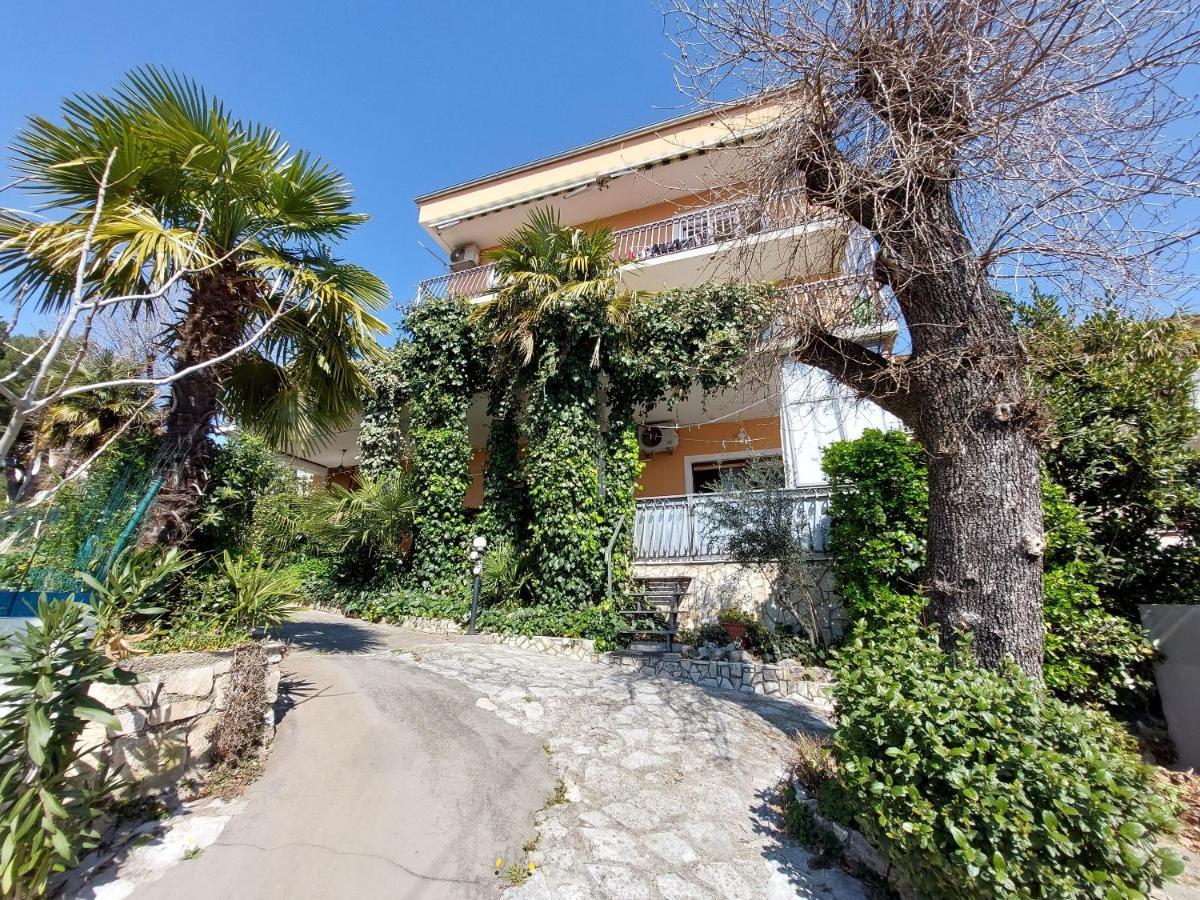 Apartments Faran Crikvenica Buitenkant foto
