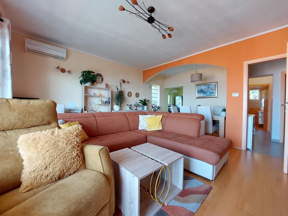 Apartments Faran Crikvenica Buitenkant foto