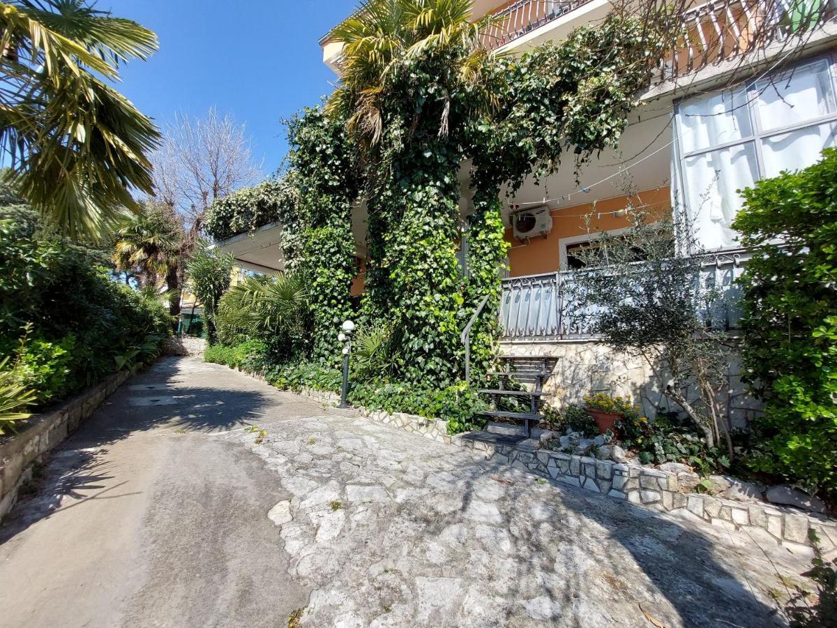 Apartments Faran Crikvenica Buitenkant foto